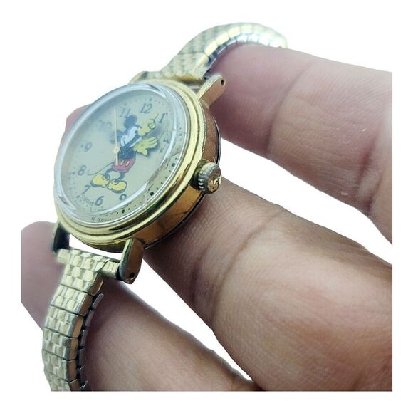Lorus Vintage Mickey Mouse Gold Tone Wristwatch Y481-1190 A1 New Battery READ - Picture 4 of 10